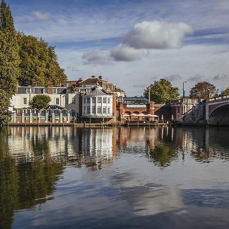 The Mitre, Hampton Court Hotel Kingston upon Thames  Exterior photo The River Wey at Farnham