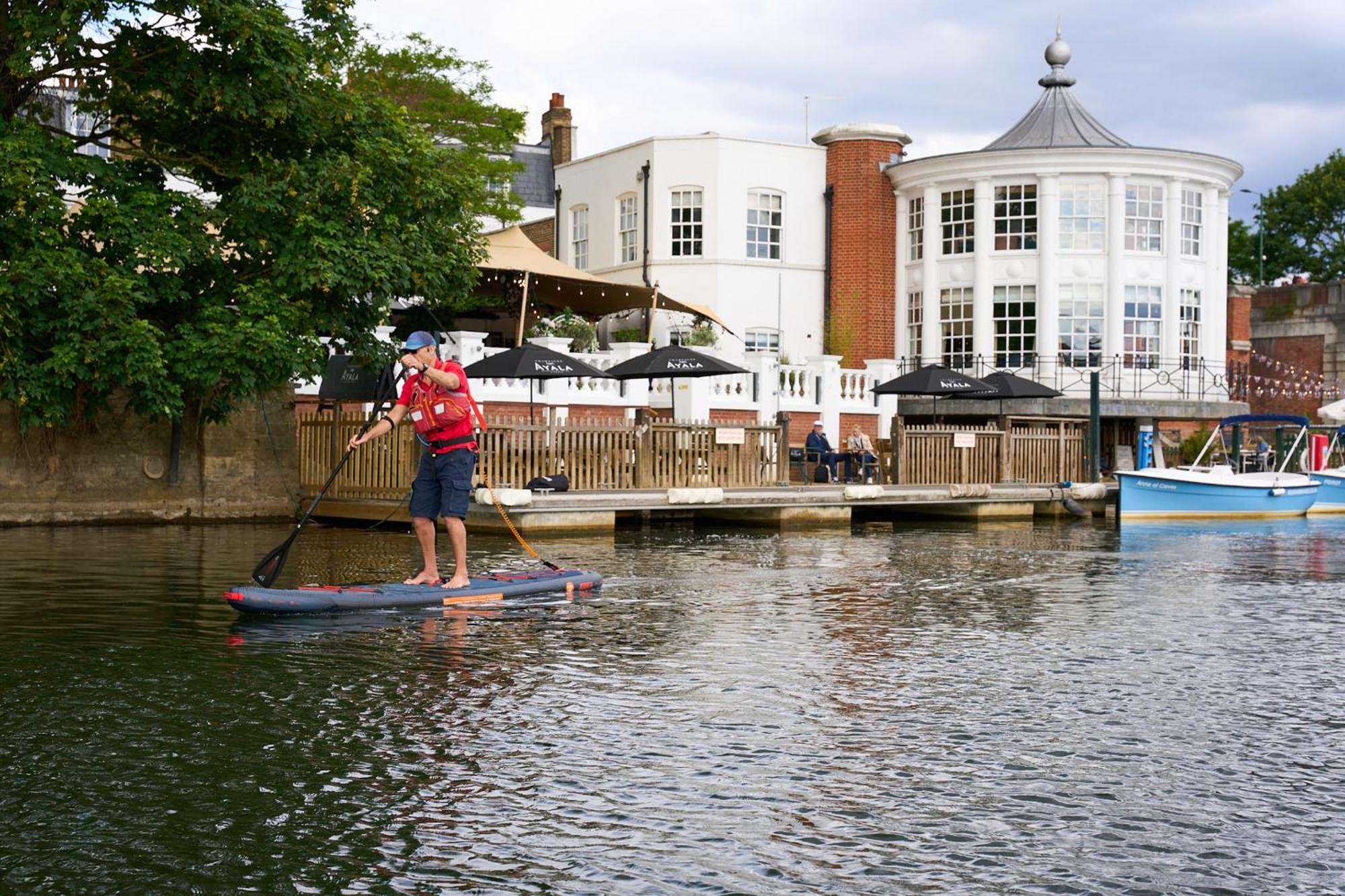 The Mitre, Hampton Court Hotel Kingston upon Thames  Exterior photo Stand Up Paddle Boarding on the River Wey