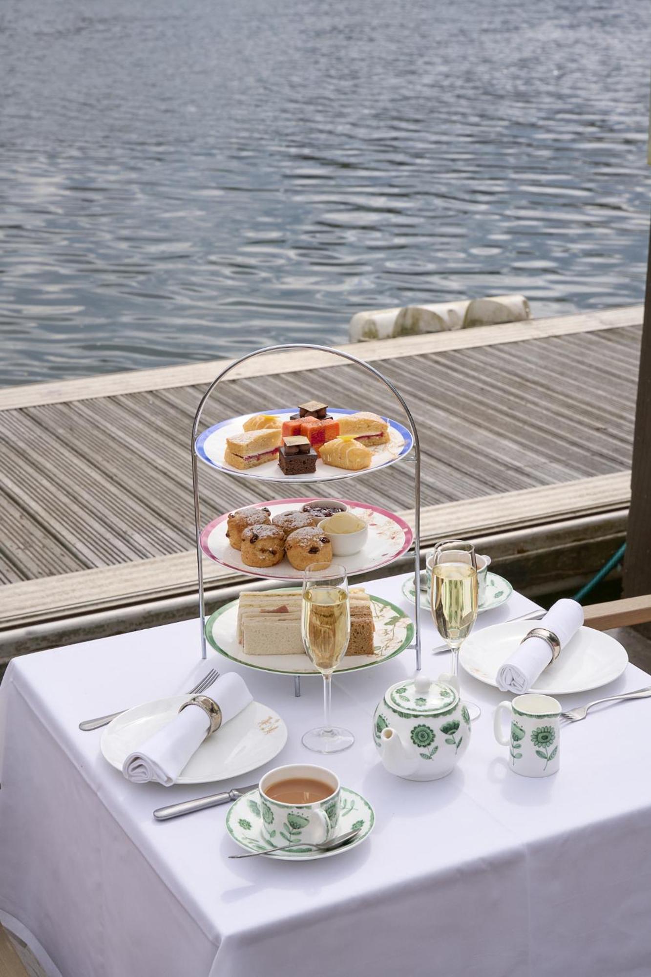 The Mitre, Hampton Court Hotel Kingston upon Thames  Exterior photo Afternoon tea at the InterContinental Sydney